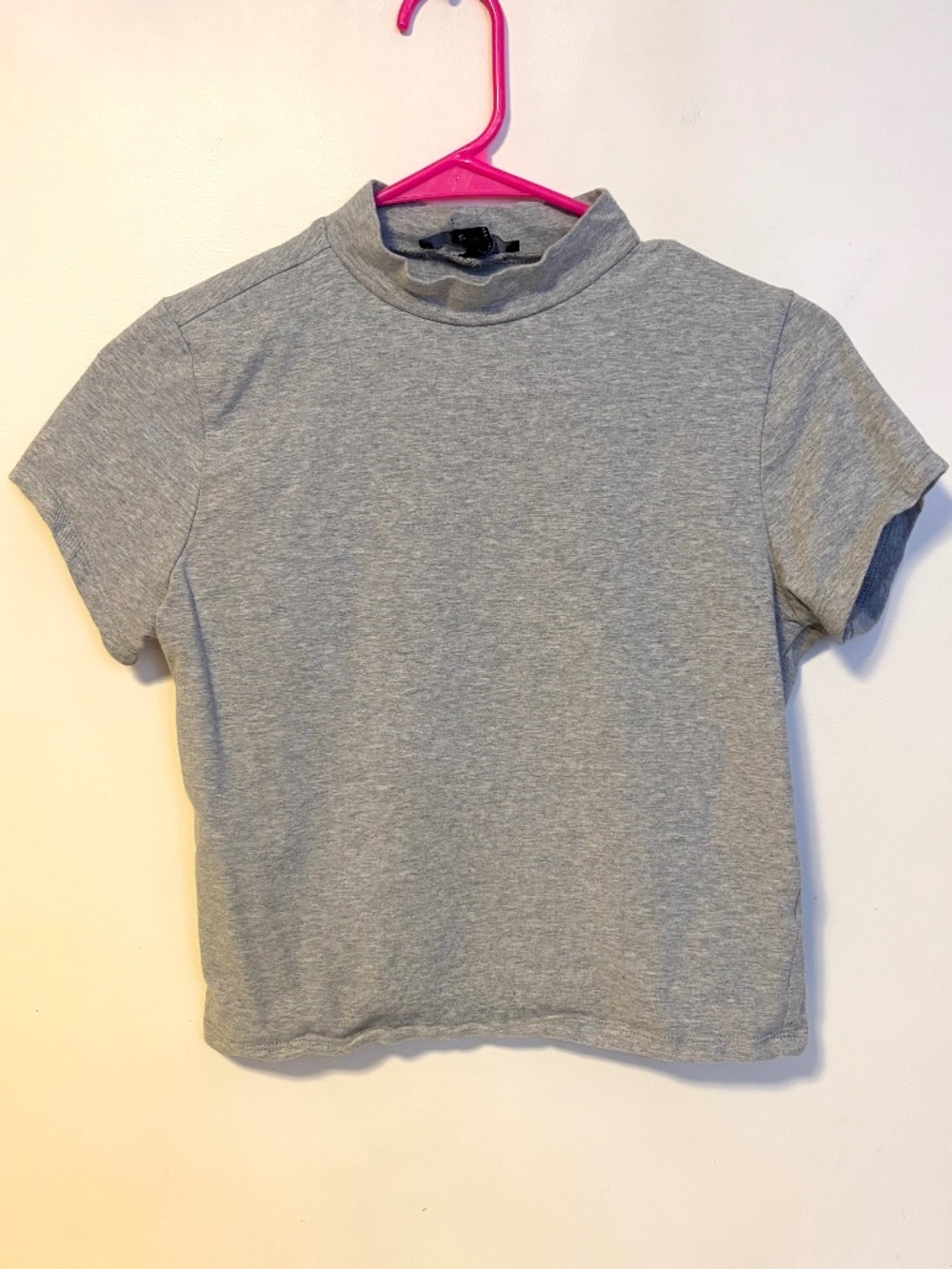 Forever 21 Mock Neck Short Sleeve Crop Baby Tee Top Shirt Grey Womens Size Small